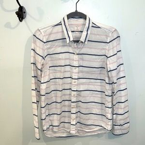 Gap women’s button down